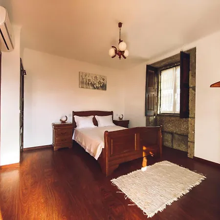 Casa Da Tanquinha * Beiral do Lima